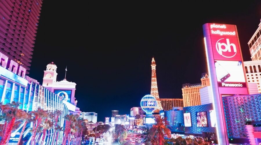 Alone in the Neon Jungle: Your Ultimate Guide to Safe & Smart Solo Travel in Las Vegas