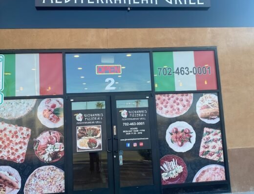 Giovannis pizzeria & mediterranean Grill