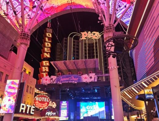 Vegas Vic – Famous Neon Cowboy Sign