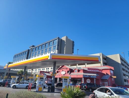Jay’s Market On Flamingo
